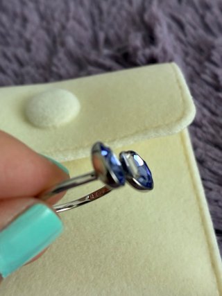 Anillo Swarovski Lazito Morado y Plateado