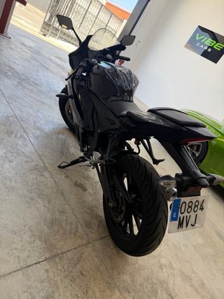Yamaha YZF R125
