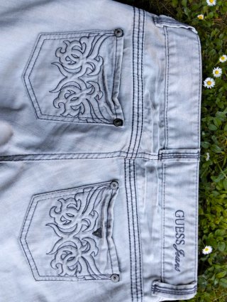 Pantalón Guess Gris