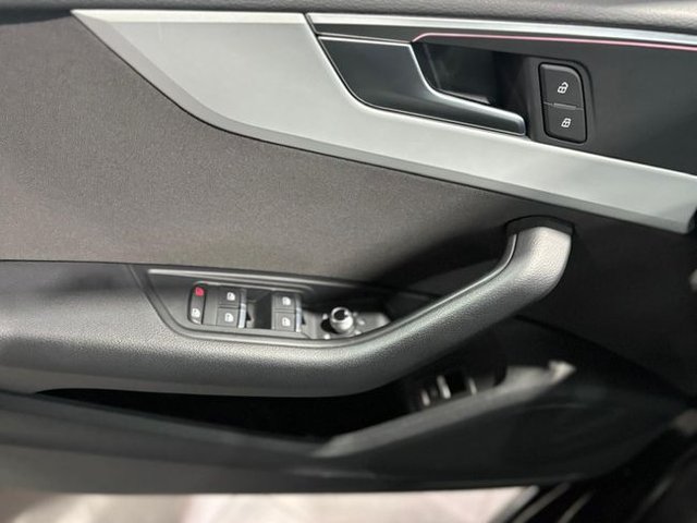 Audi A4 ADVANCED 35 TFSI 110KW (150CV) S TRONIC GRIS MANHATTAN (METALIZADO) TELA INDEX NEGRO