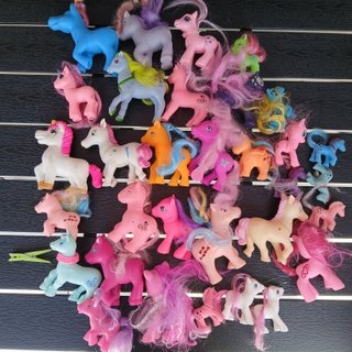 Lote de ponis de juguete