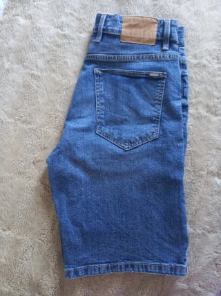 Vaqueros cortos talla 40