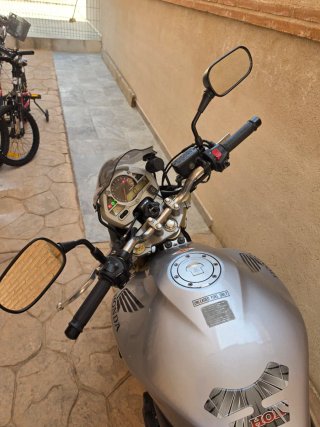 HONDA HORNET CB600F 2010 – ¡IMPECABLE!