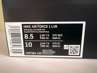 Nike Air Force 1 LV8 Beige/Blanco SIN ESTRENAR