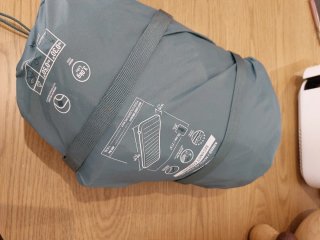 Colchoneta de camping 3kg marca Decathlon