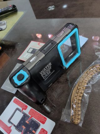 Funda impermeable  para móvil hasta 25m