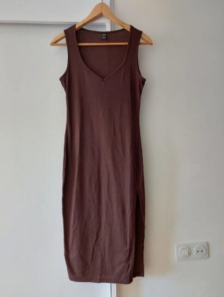 Vestido midi canalé marrón chocolate