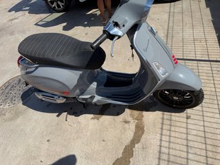 Vespa Sprint S 49cc Gris