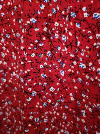 Vestido rojo estampado floral