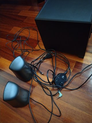 Logitech Z313 2.1 Speaker System con Subwoofer