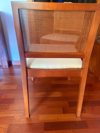 Mesa comedor madera maciza.  8personas + 6 sillas