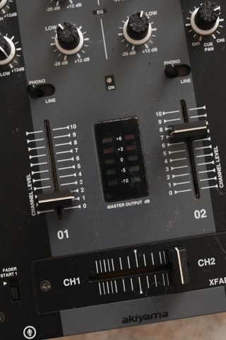 Mixer DJ Akiyama MX-2 Analógico 2 Canales