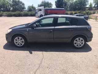 Opel Astra (Abstenerse pujas absurdas)