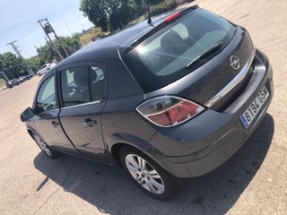 Opel Astra (Abstenerse pujas absurdas)
