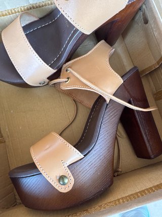 Sandalias de plataforma tacón madera