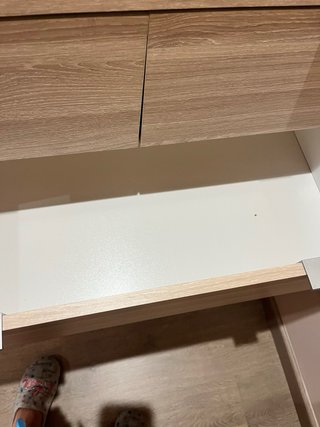 Cómoda de madera 4 cajones grandes y 2 pequeños.