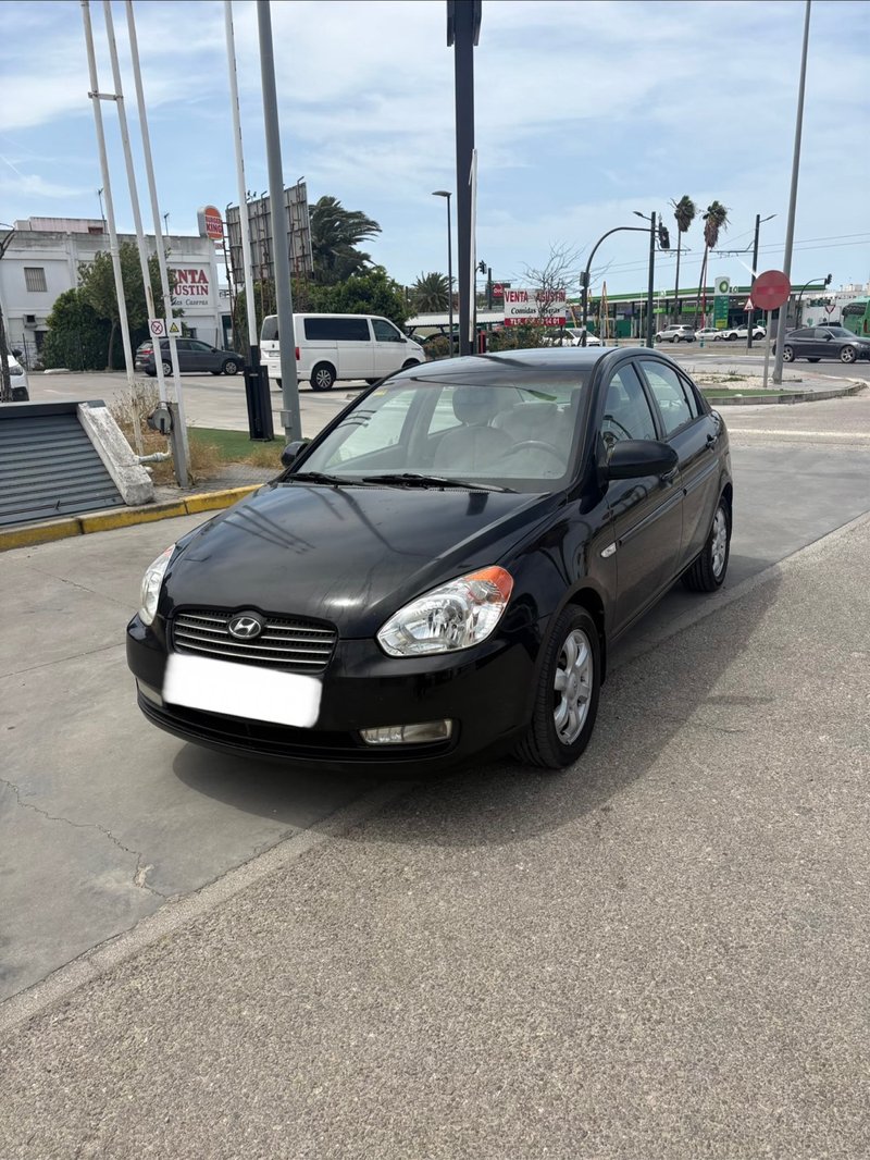 Hyundai Accent 2009 - foto 1