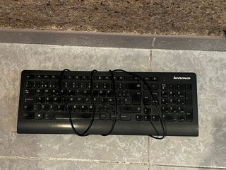 Teclado Lenovo Negro USB