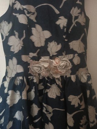 Vestido floral azul y beige