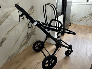 Passeggino per bambini grigio