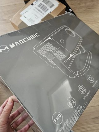 Mini Proyector MAGCUBIC L018 Portátil
