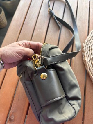 Bolso Bimba y Lola verde y dorado