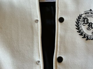 Chaqueta Bomber Bershka Negra y Blanca