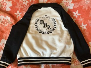 Chaqueta Bomber Bershka Negra y Blanca