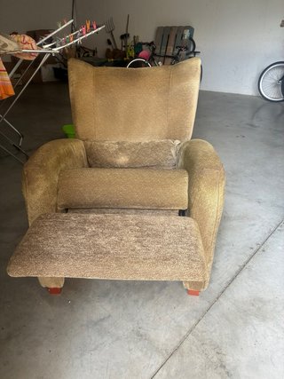 Sillón reclinable Fama beige/marrón