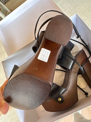 Sandalias plataforma madera negras talla 37.