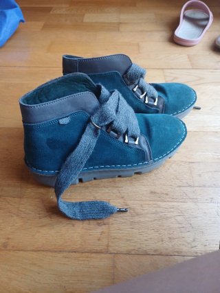 Botas ONFOOT verde azulado  talla 36