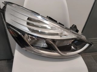 Faro Delantero Derecho Renault Clio IV