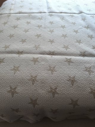 Colcha reversible estrellas cama 90