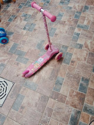 Patinete Patrulla Canina Rosa