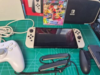 Nintendo Switch OLED + Accesorios