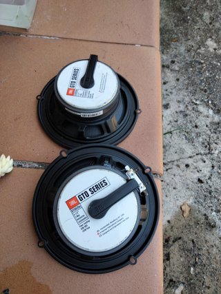 Altavoces JBL 3 vías