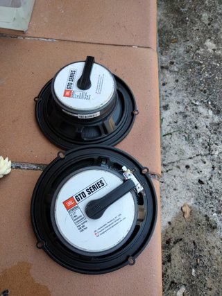 Altavoces JBL 3 vías