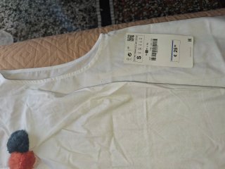 Zara Basic Top Bianco S/36/8 con Pomponcini