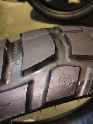 Metzeler Karoo 4 Neumáticos 170/60R17 y 120/70R19