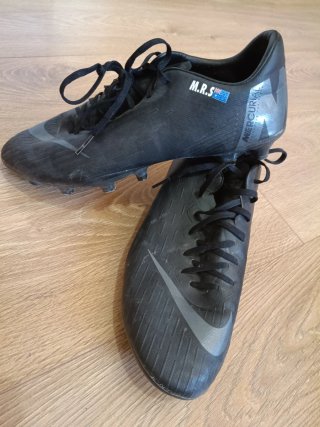 Botas de fútbol