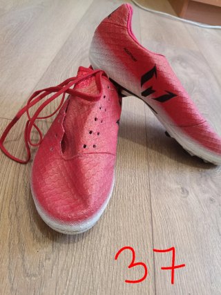 Botas de fútbol