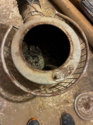 Estufa de leña metálica