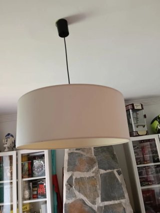 Lámpara colgante tela beige y blanca