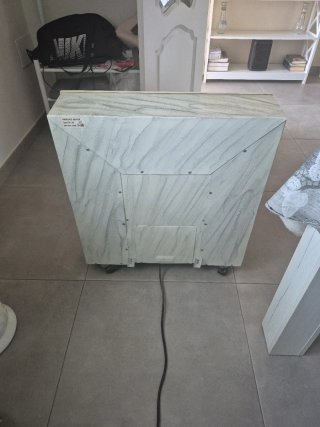 Chimenea eléctrica decorativa dorada y blanca