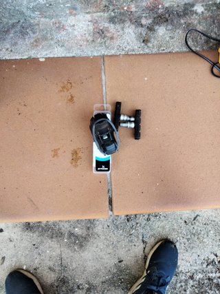 Luz bici y kit zapatas Btwin