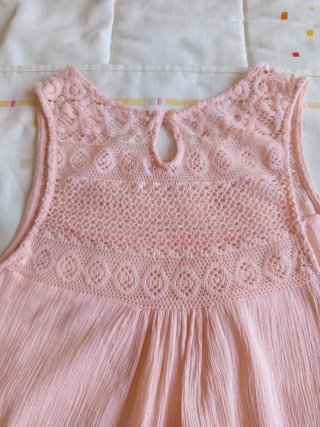 Blusa tirantes encaje rosa