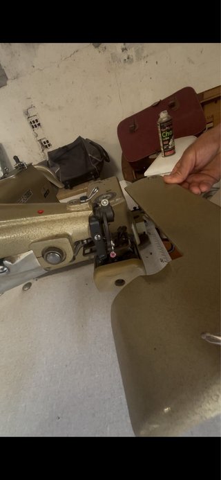 Máquina de coser industrial