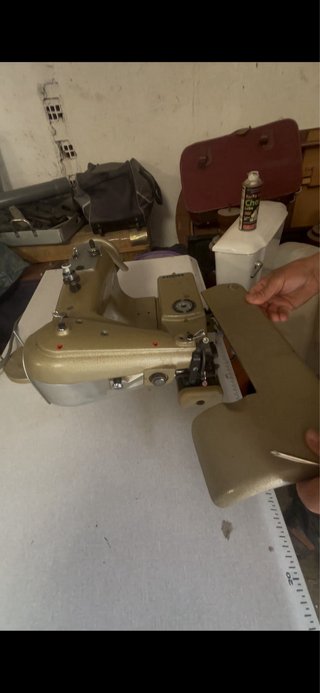 Máquina de coser industrial