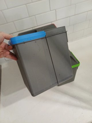 Confezione da 3 bidoni per rifiuti e/o riciclaggio di Emuca
