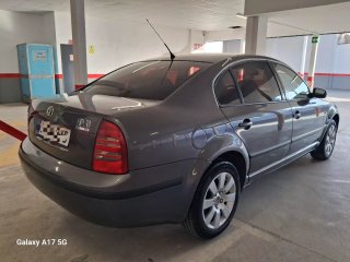 Skoda Superb 2002